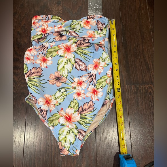 Isabel Maternity Size Small Swimsuit One Piece Strapless floral-New - Picture 3 of 6